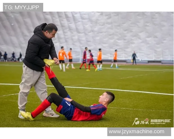 足球明星与新疆朋友的友谊故事展现多元文化的魅力与团结精神